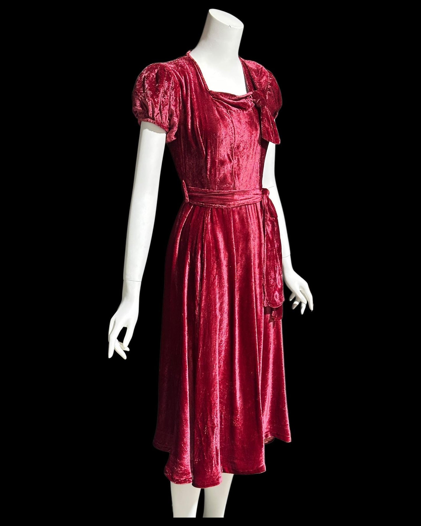 1940s vintage Cranberry red crushed velvet cocktail party dress