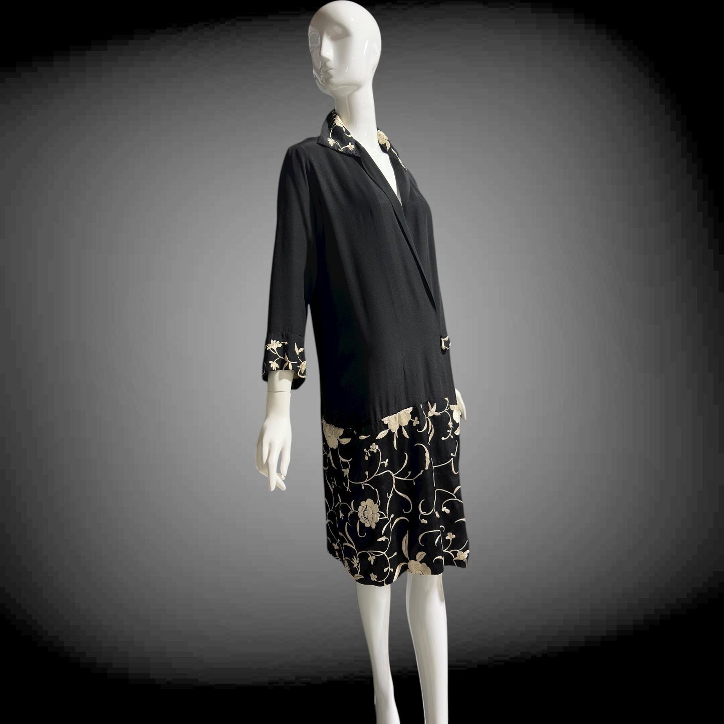 1930s vintage evening coat, Embroidered black and white flapper opera coat duster