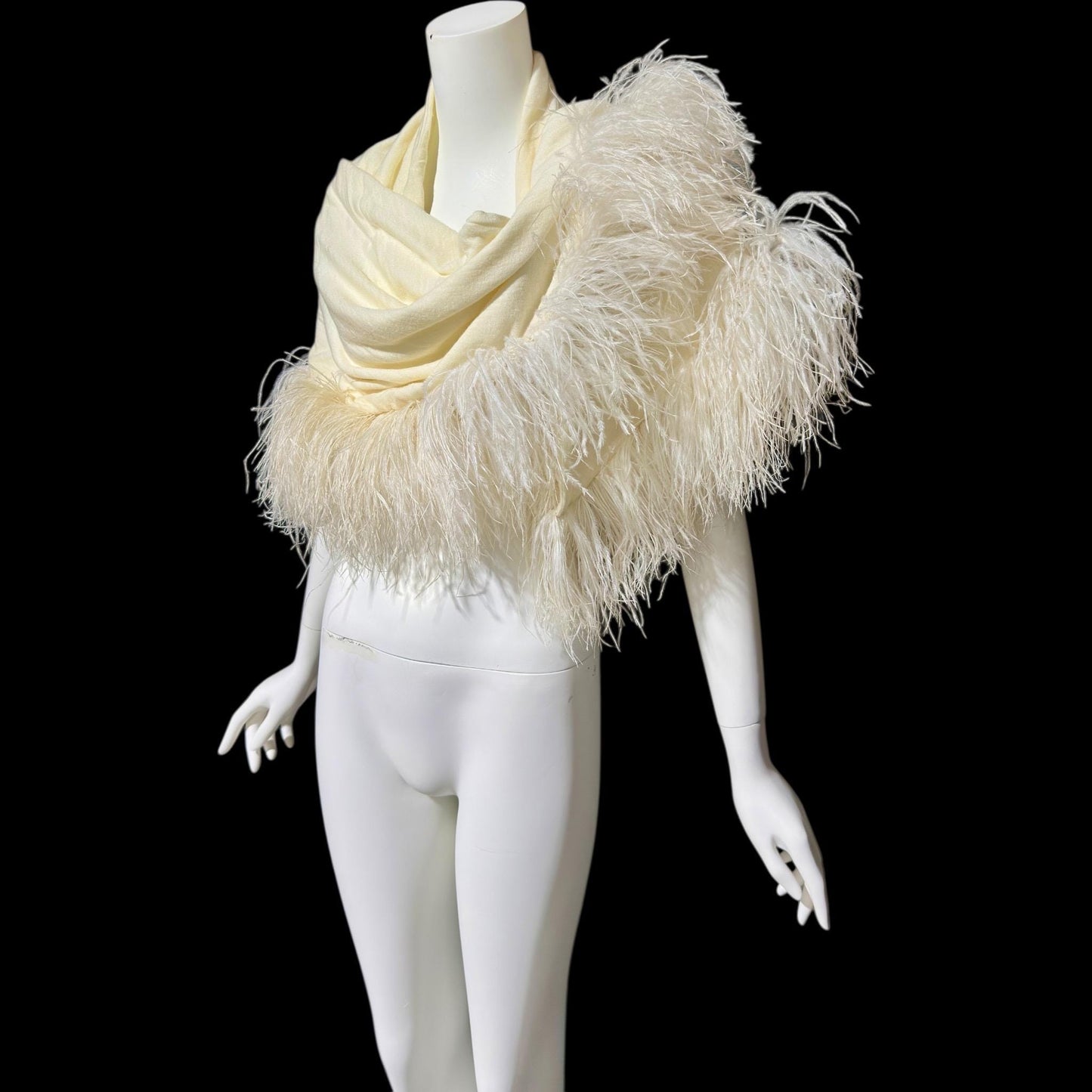 ECHO ORIGINATIONS, Vintage 1930s Ostrich Feather Cape Shawl, Creamy White warm knit evening bridal wedding wrap