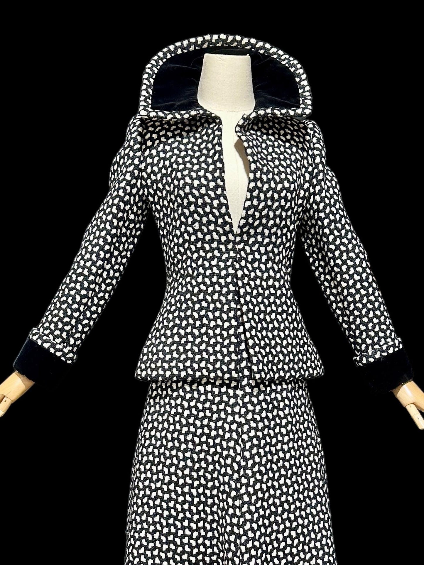 ARNOLD SCAASI COUTURE jacket skirt suit set, 1970s business suit, Black white houndstooth