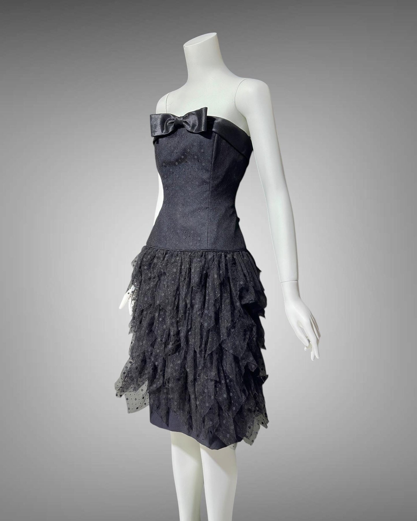 AJ BARI Vintage 1980s cocktail party dress, Saks Fifth Avenue Black strapless dropped waist tulle ruffles evening dress