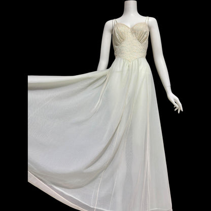 Vanity Fair Nightgown slip dress: Vintage 1940s Sheer pale green nylon and Lace Old Hollywood Glamour gown