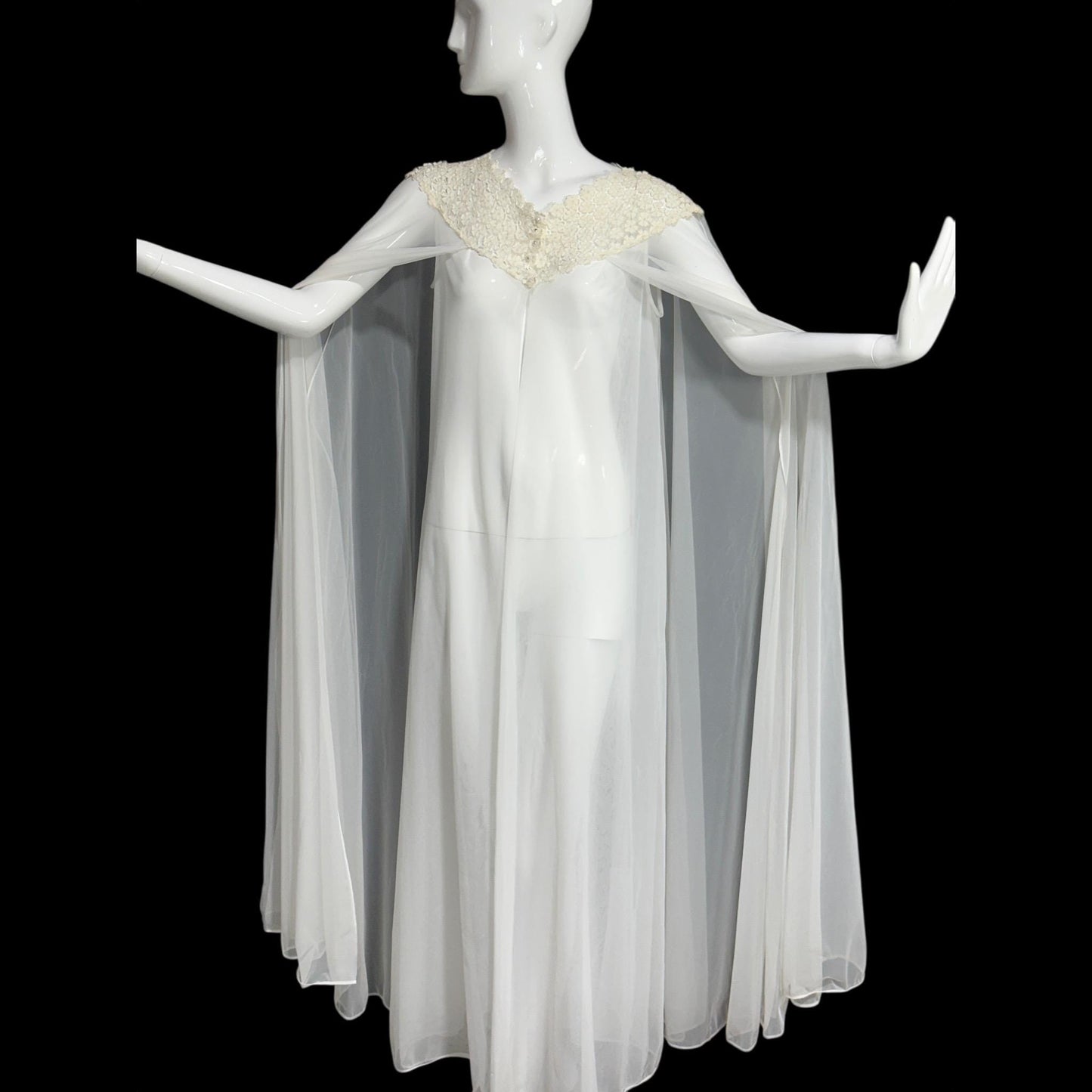 COUTURE INTERNATIONALE by Norman Hartnell, vintage dressing gown, 1960s sheer double chiffon white robe