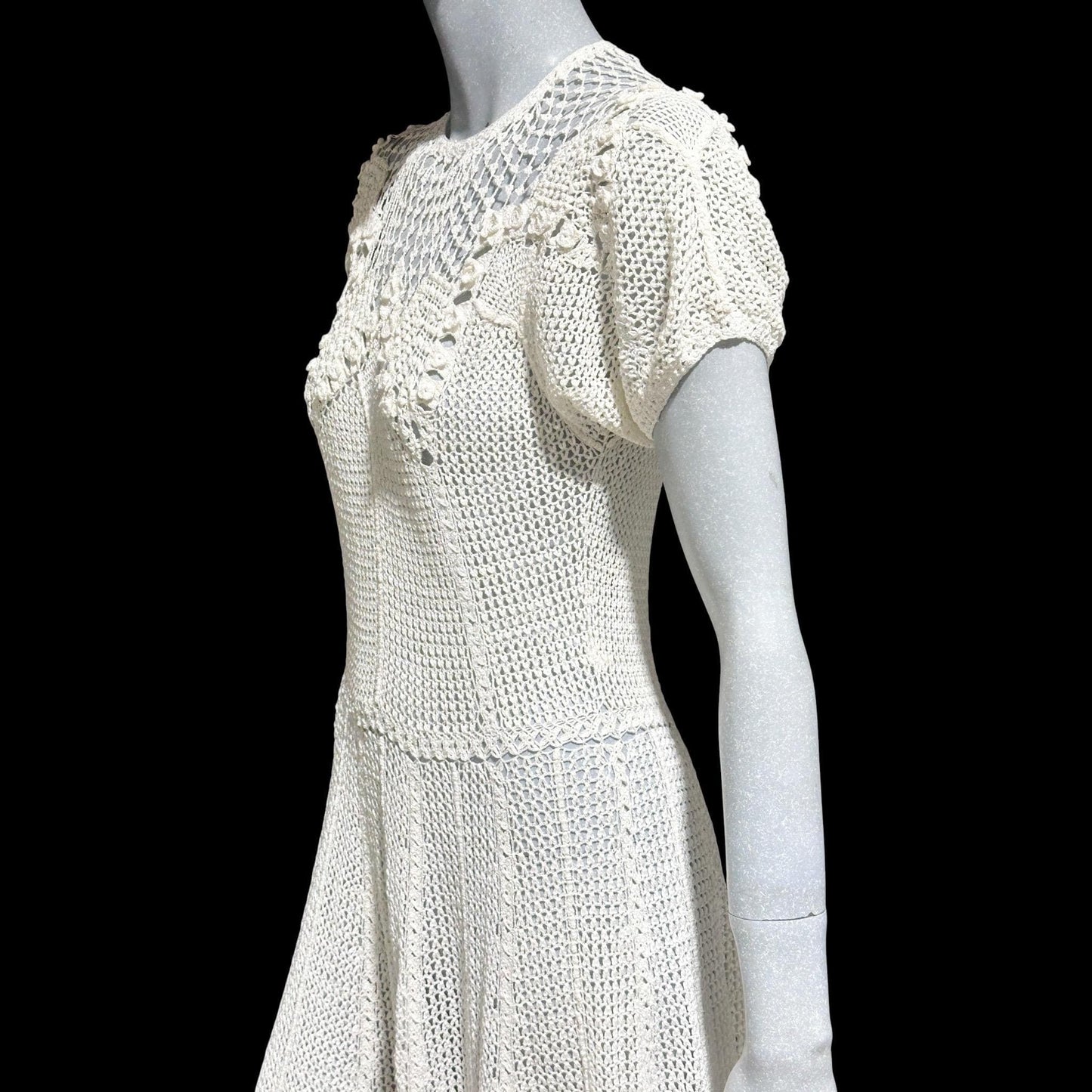 1970s vintage white crochet dress, all cotton blouson shirtdress, midi length