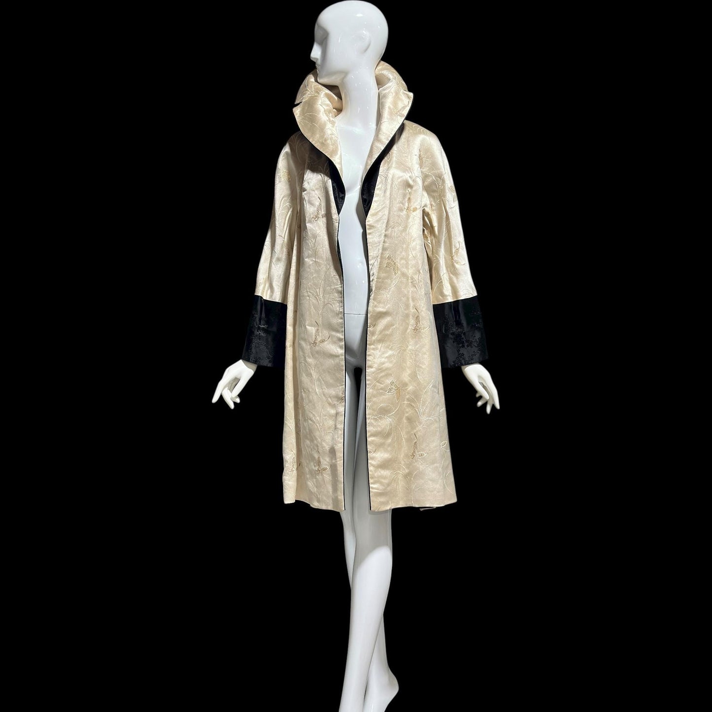 1950s Vintage evening swing coat, Reversible pearl and black shiny silk damask butterfly opera coat