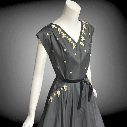 1940s vintage Black polished cotton cocktail party dress, circle skirt fit & flare dress