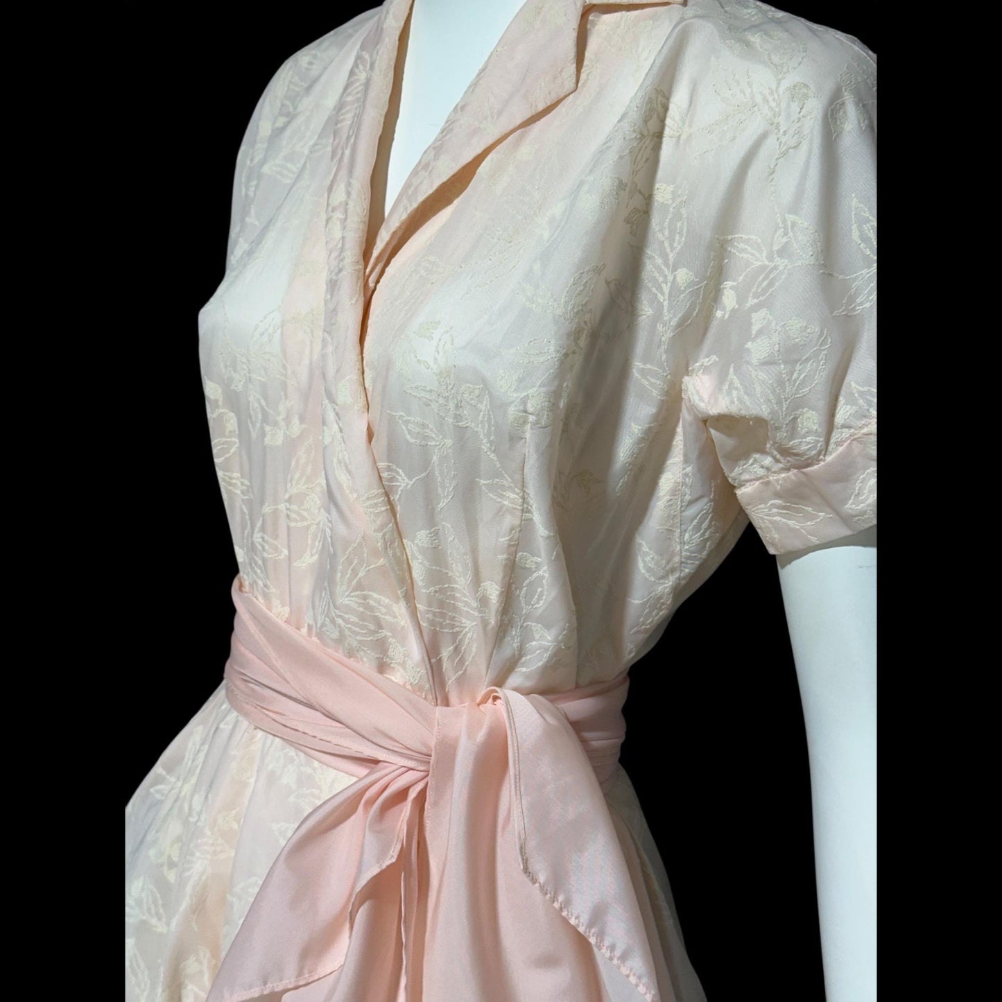 SAKS FIFTH AVENUE vintage 1950s dressing gown house dress, pink flocked floral wrap dress