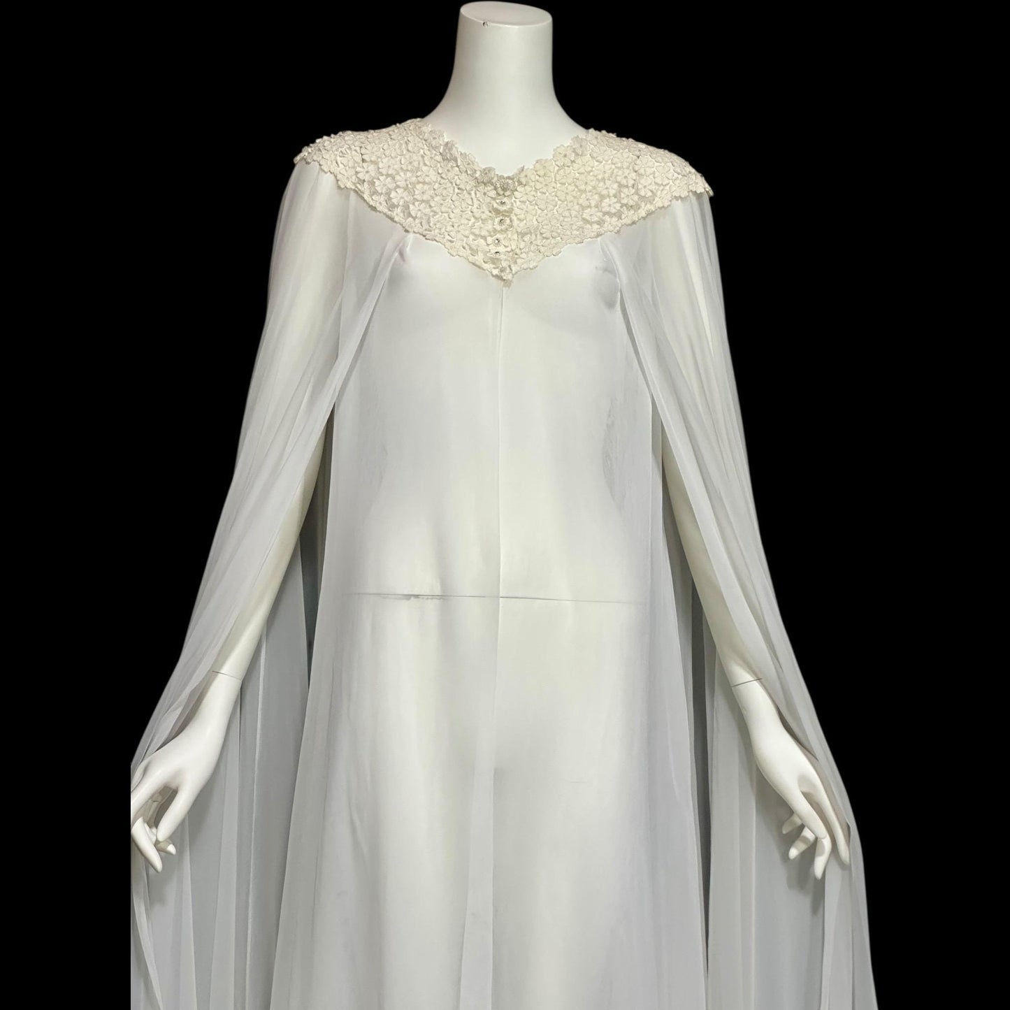 COUTURE INTERNATIONALE by Norman Hartnell, vintage dressing gown, 1960s sheer double chiffon white robe