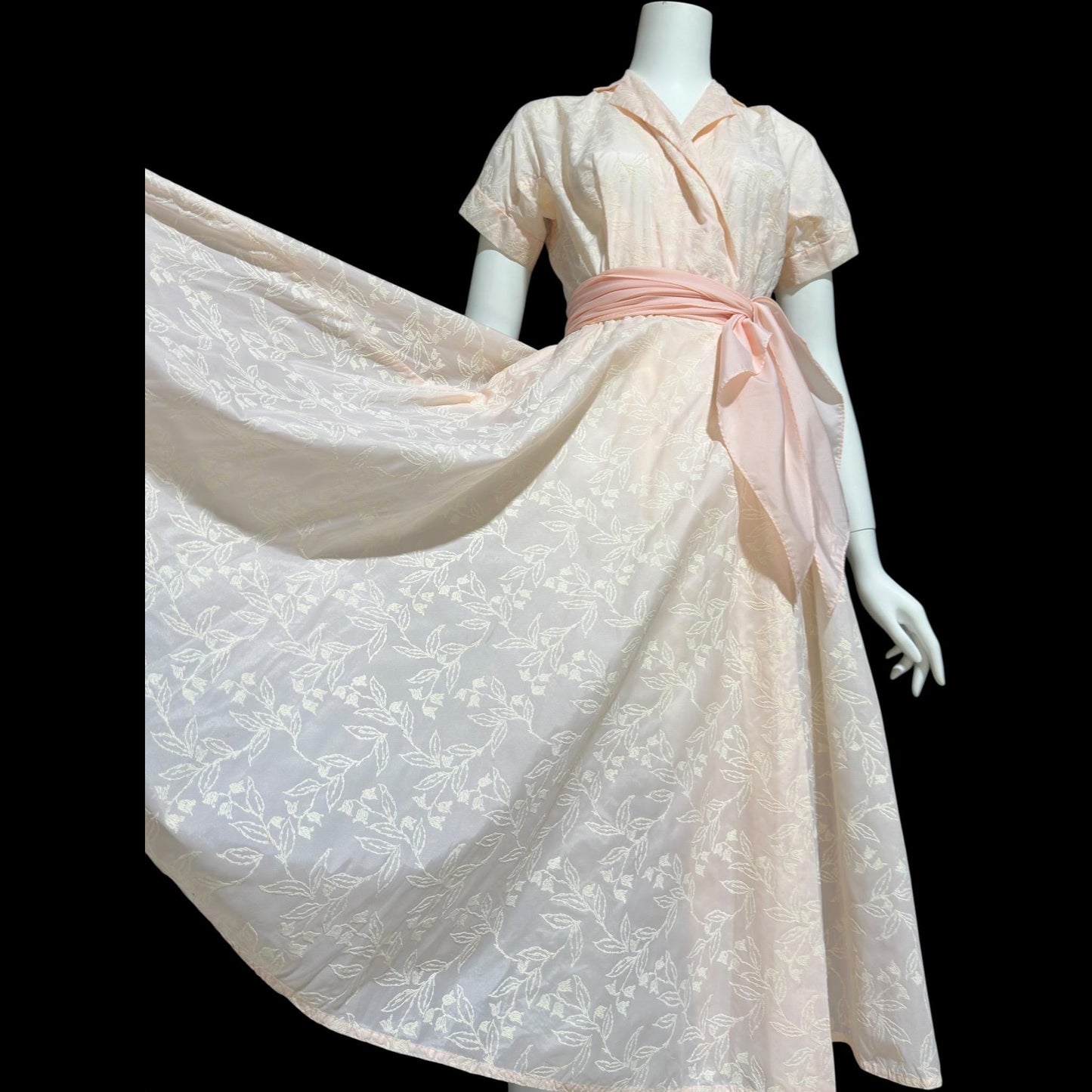 SAKS FIFTH AVENUE vintage 1950s dressing gown house dress, pink flocked floral wrap dress