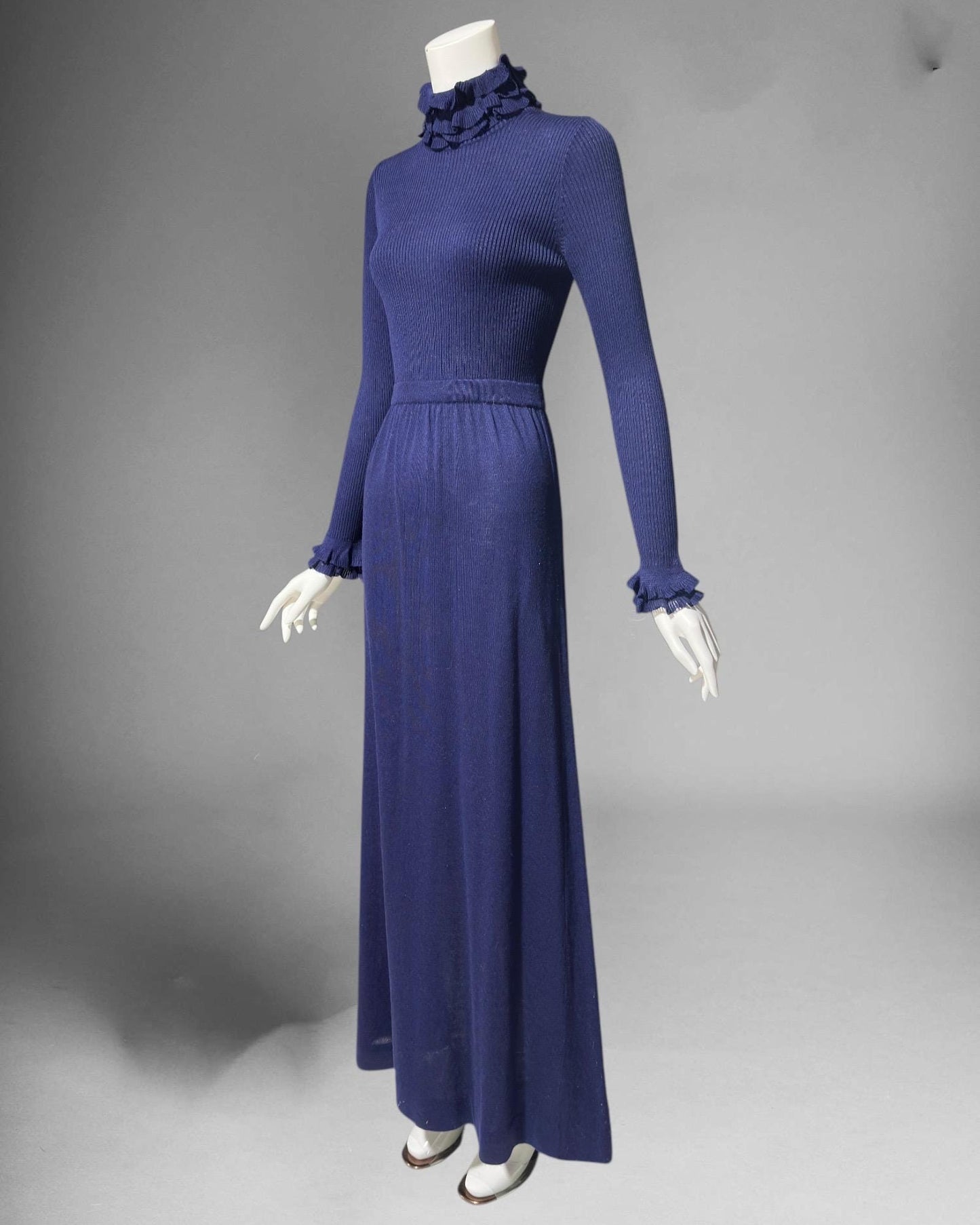 RONCELLI vintage 1970s knit maxi dress, Navy Blue mod acrylic knit dress with Ruffled Turtleneck long sleeves