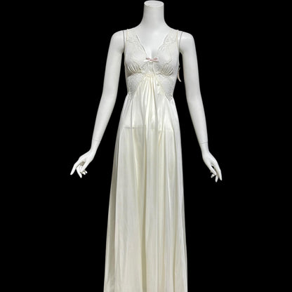 OLGA vintage 1970s nightgown, #92097 Bodysilk Creamy White full sweep night gown dress