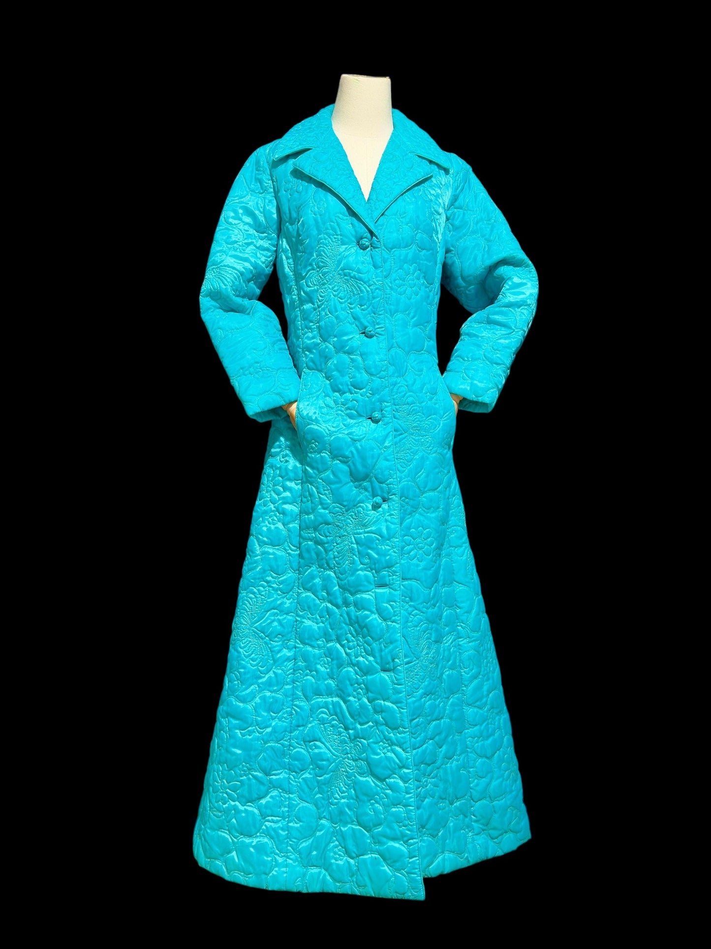 BARBARA LEE Made in Hong Kong, vintage house coat, turquoise blue quilted butterflies button front dressing gown robe