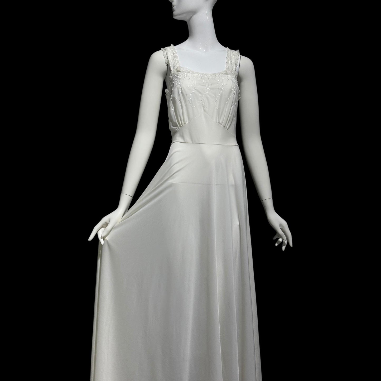 Kickernick, vintage 1940s Nightgown slip dress, white nylon scalloped full sweep night dress, full length