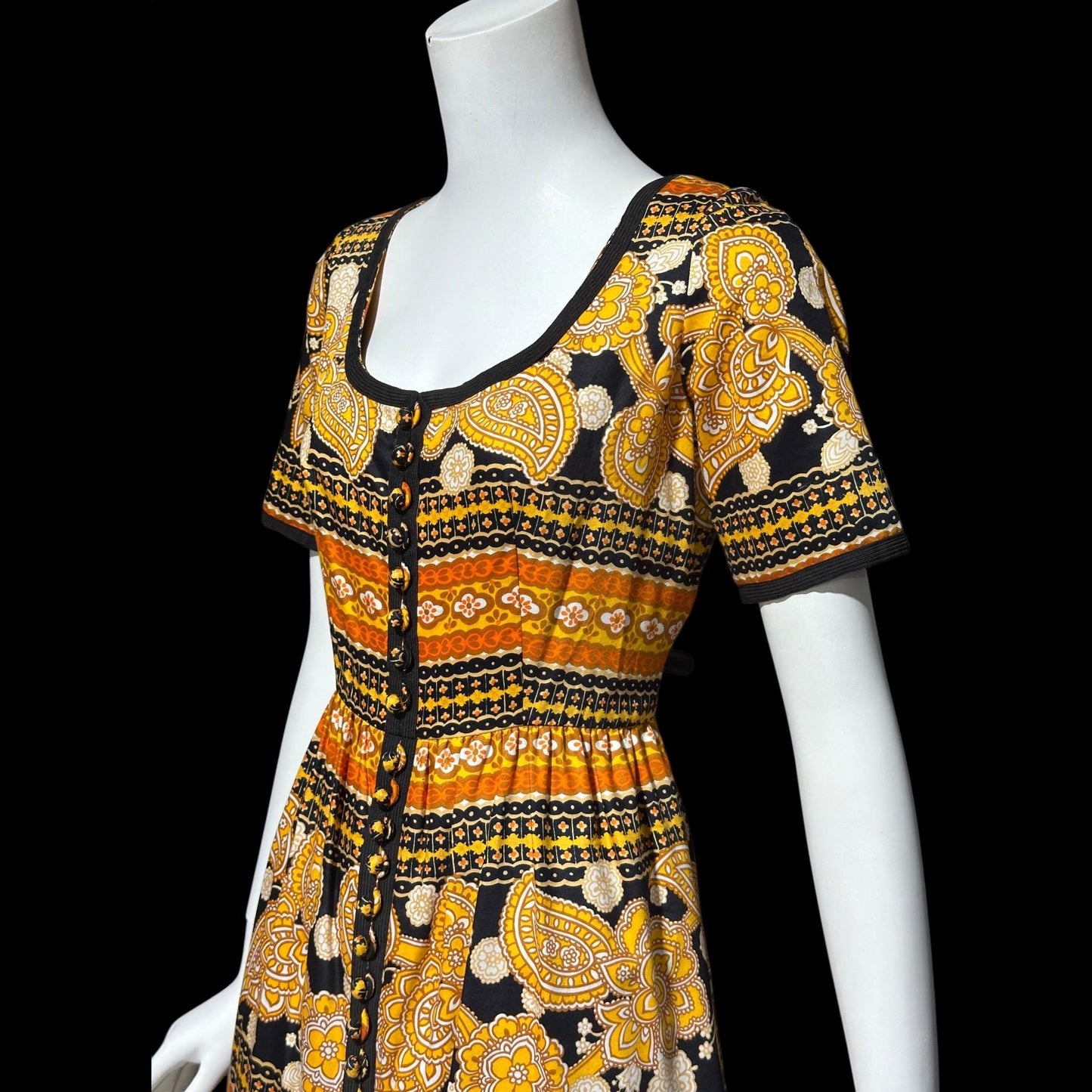OSCAR de la RENTA, vintage 1960s day dress, Orange and Black Paisley and floral cotton dress