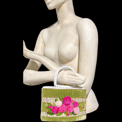 1950s vintage handbag purse, White straw with 3D velvet roses top handle basket purse