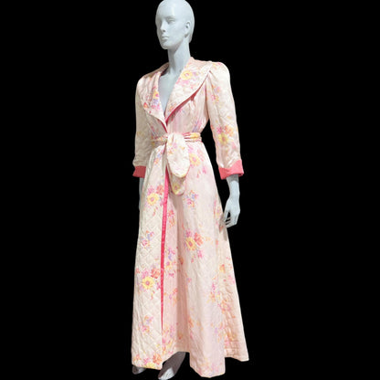 1940s Vintage Quilted Dressing Gown: White and hot pink floral satin wrap front robe