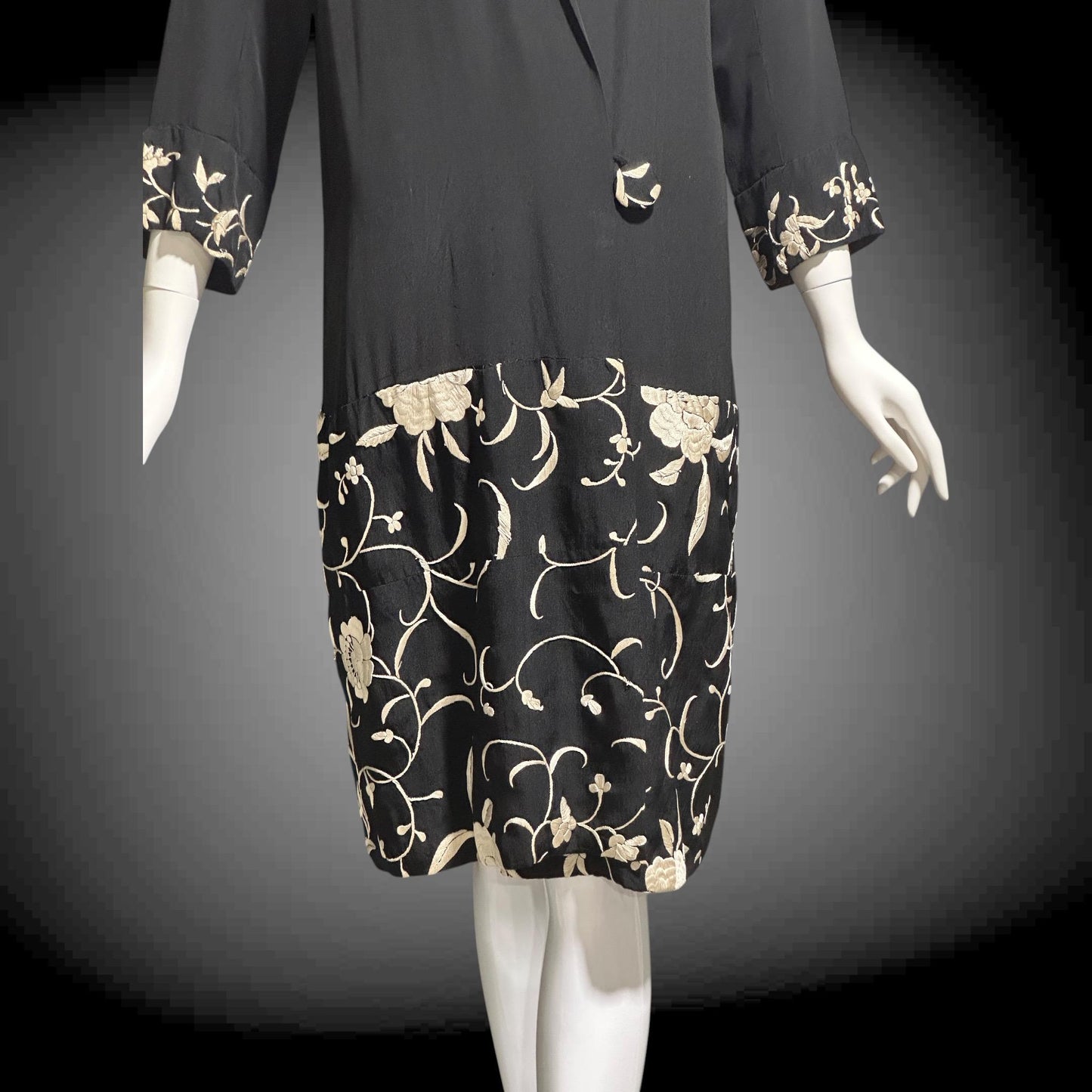 1930s vintage evening coat, Embroidered black and white flapper opera coat duster