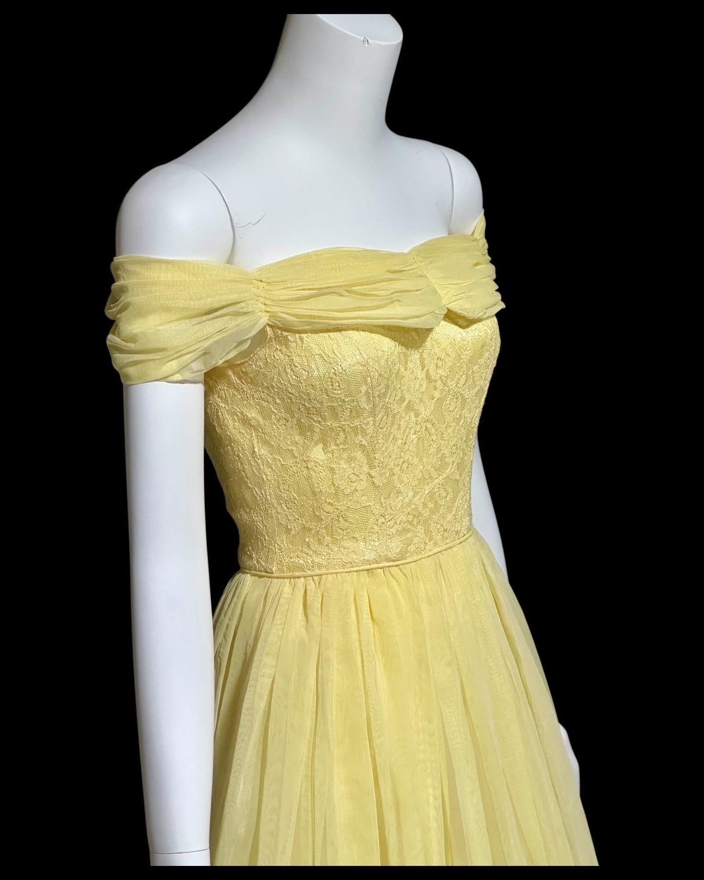 1940s vintage evening prom dress, Yellow mesh cupcake dress, off the shoulder, circle skirt