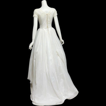 1950s vintage wedding dress, white cupcake chiffon and lace full length bridal ball gown with full skirt and train