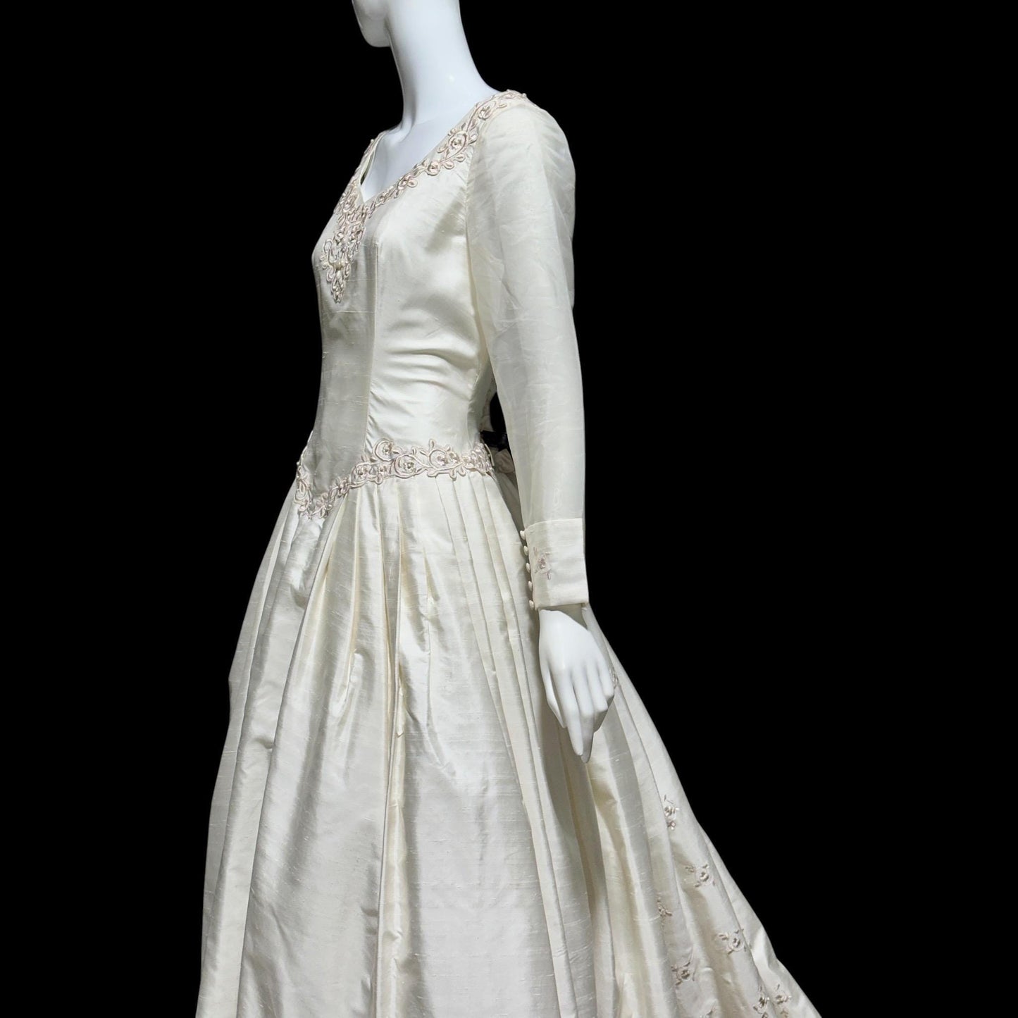 ST PUCCHI vintage 1980s wedding dress, Avine Perucchi, The BACK! white 100% Thai silk ball gown