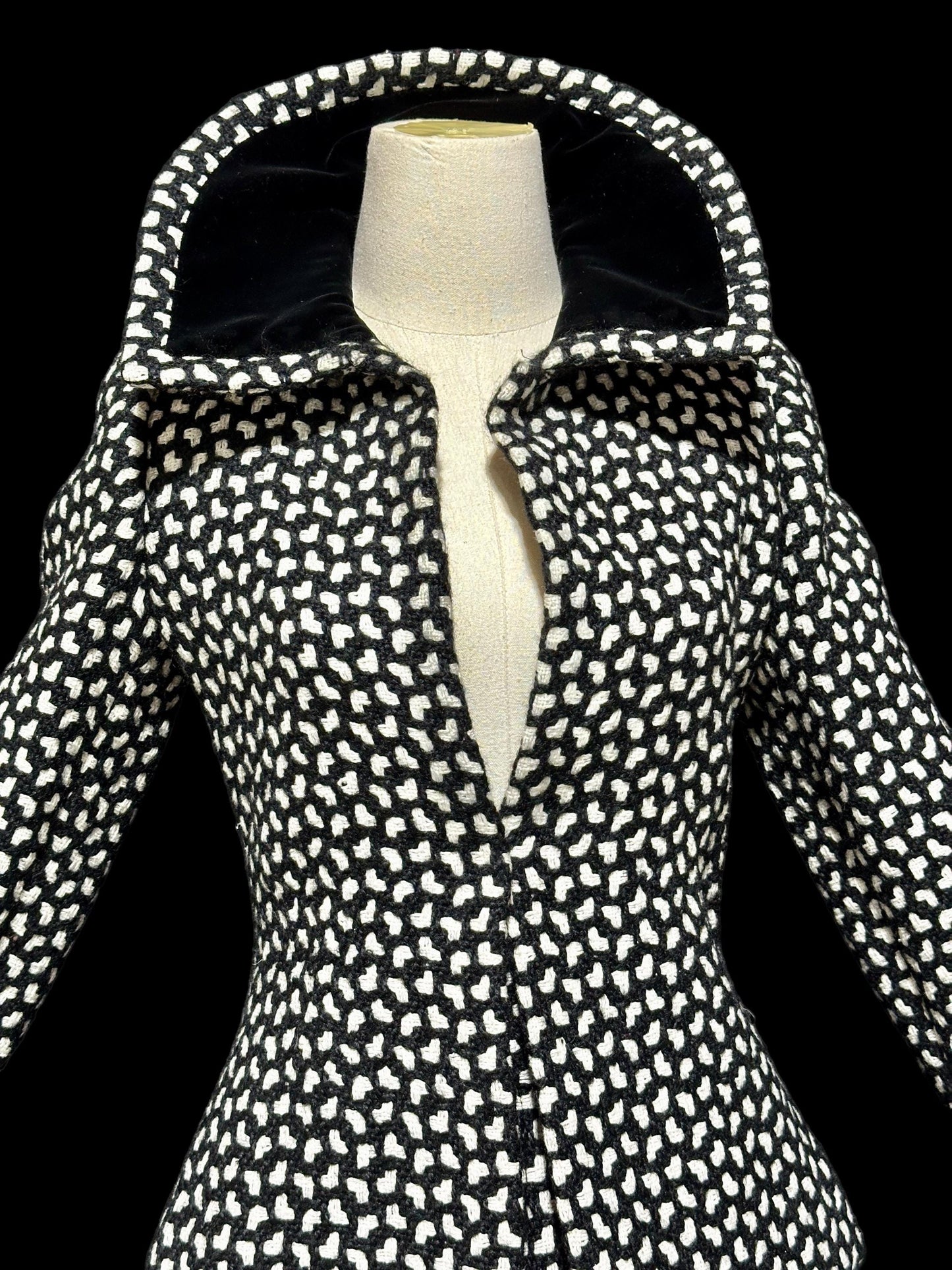 ARNOLD SCAASI COUTURE jacket skirt suit set, 1970s business suit, Black white houndstooth