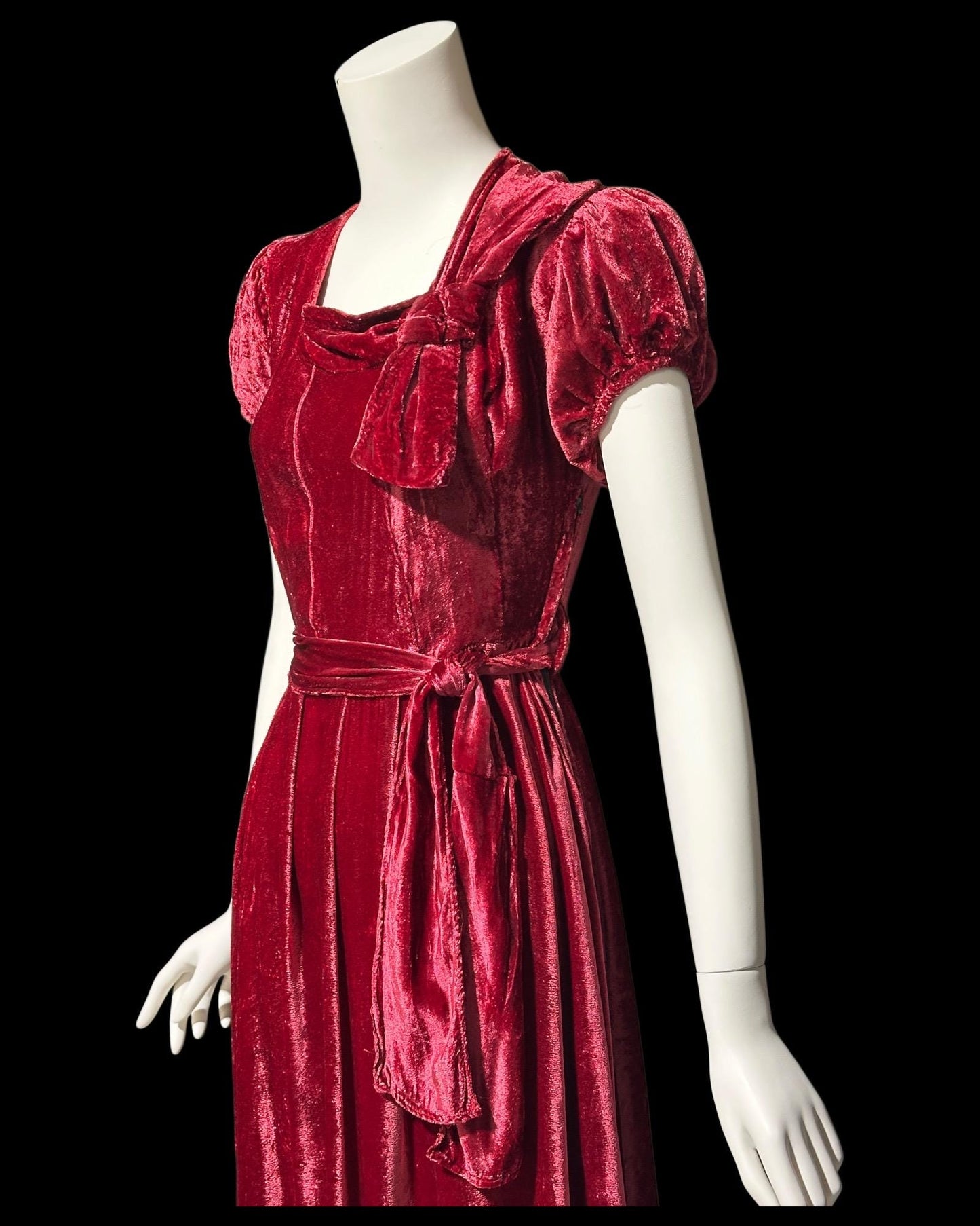 1940s vintage Cranberry red crushed velvet cocktail party dress