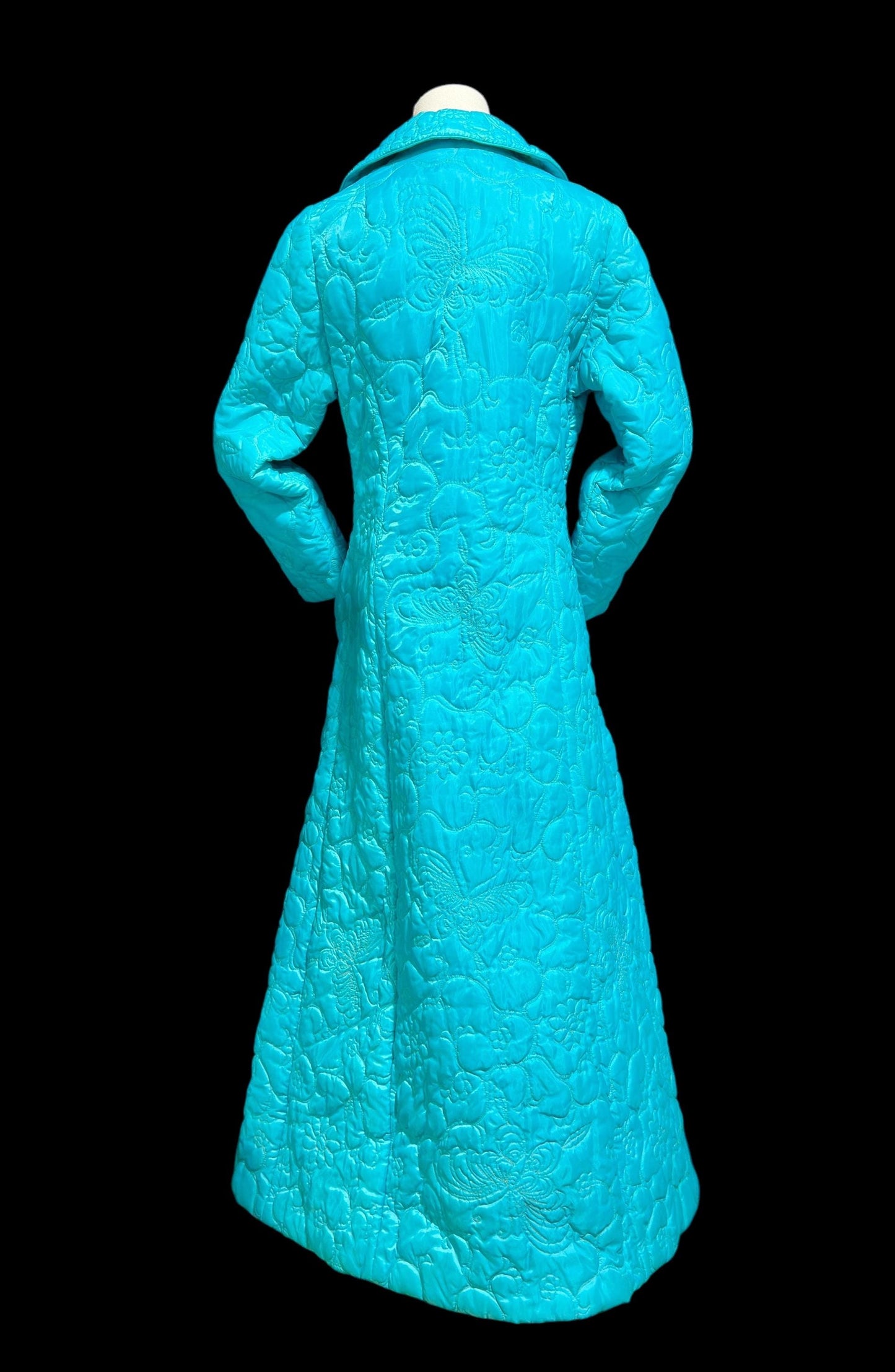 BARBARA LEE Made in Hong Kong, vintage house coat, turquoise blue quilted butterflies button front dressing gown robe