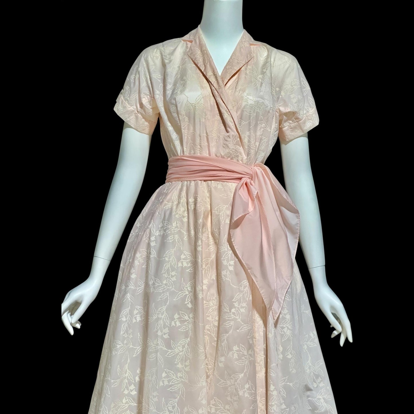 SAKS FIFTH AVENUE vintage 1950s dressing gown house dress, pink flocked floral wrap dress