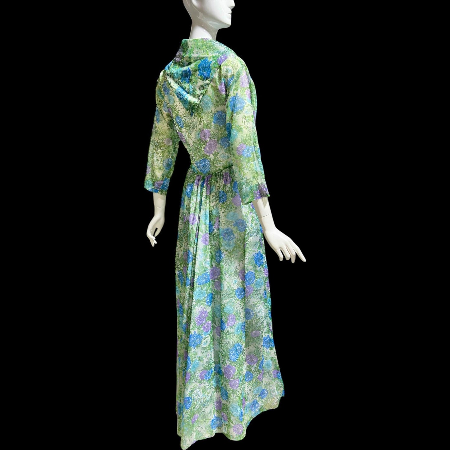 1940s vintage dressing gown robe, wrap front double breasted floral housecoat dress