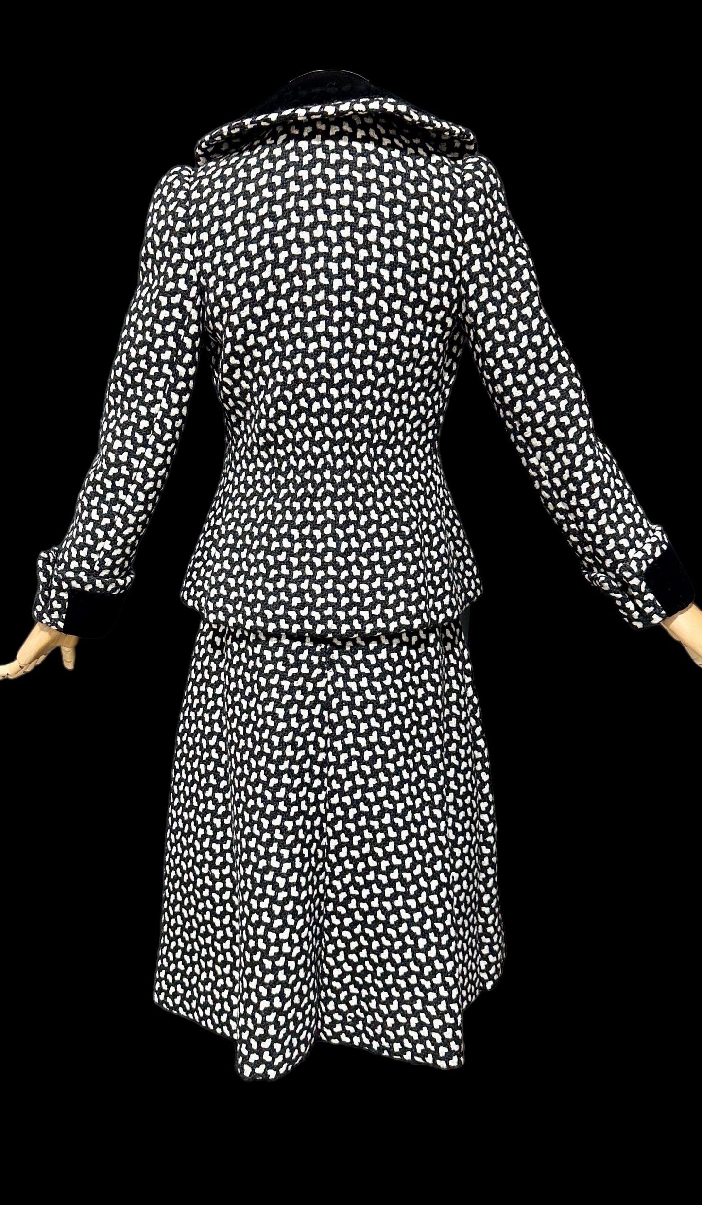 ARNOLD SCAASI COUTURE jacket skirt suit set, 1970s business suit, Black white houndstooth