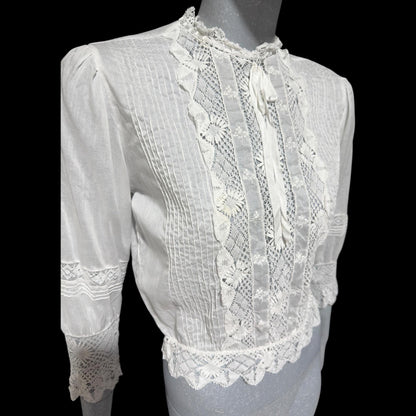 1910 Vintage Antique Edwardian Top, 1900s white batiste cotton and lace blouse