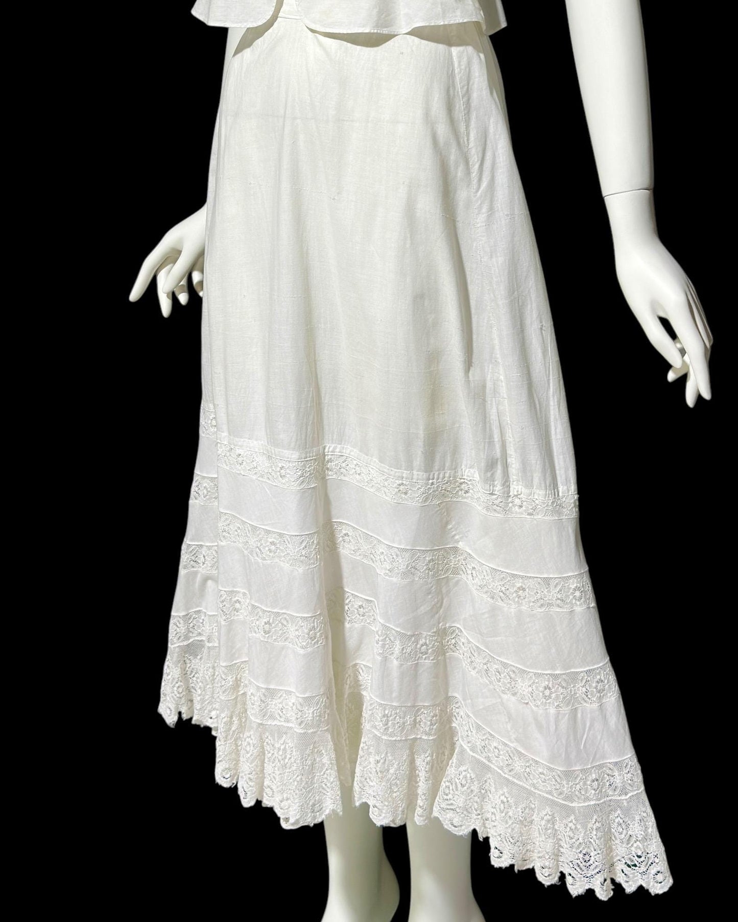 Antique Edwardian 1900s white cotton and lace camisole and skirt set, 2pc lingerie set, top and petticoat