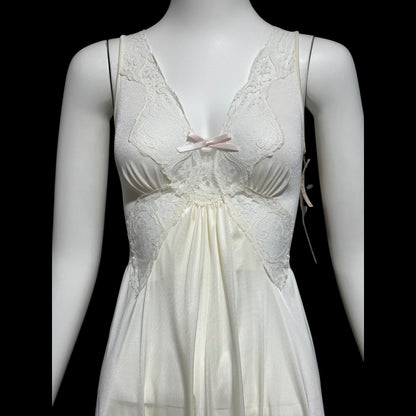 OLGA vintage 1970s nightgown, #92097 Bodysilk Creamy White full sweep night gown dress