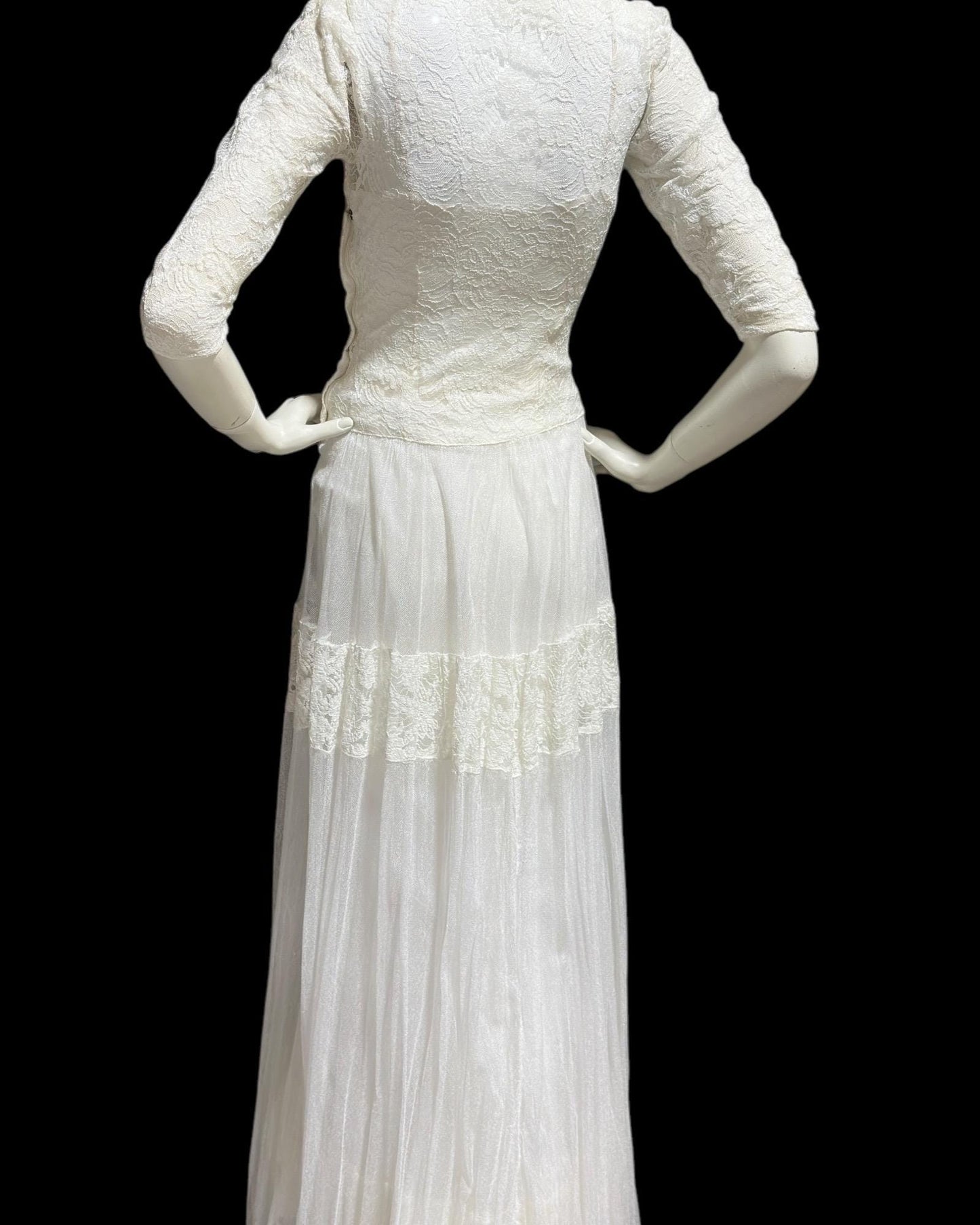 1940s vintage wedding dress, Snowy white tulle and lace sheath gown, full length Old Hollywood gown