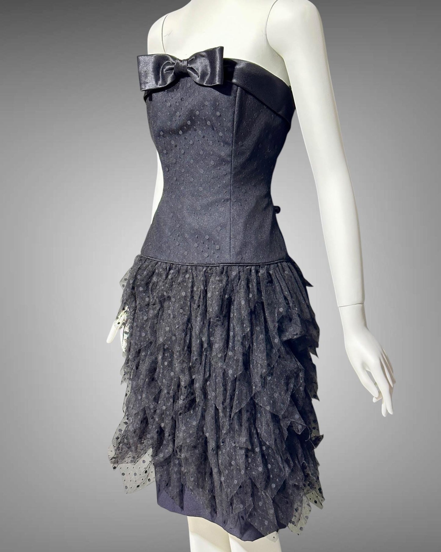 AJ BARI Vintage 1980s cocktail party dress, Saks Fifth Avenue Black strapless dropped waist tulle ruffles evening dress