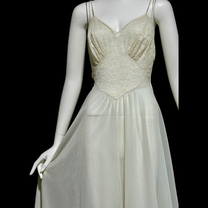 Vanity Fair Nightgown slip dress: Vintage 1940s Sheer pale green nylon and Lace Old Hollywood Glamour gown