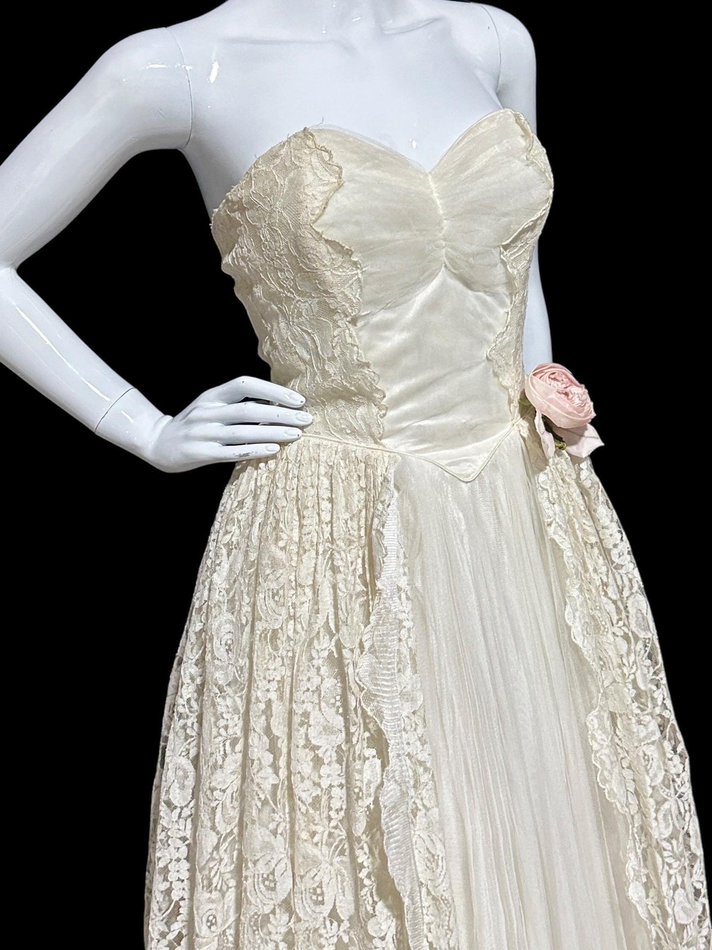 1950s vintage wedding prom dress, ivory off-white lace and tulle cupcake evening gown