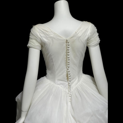 1950s vintage wedding dress, white cupcake chiffon and lace full length bridal ball gown with full skirt and train