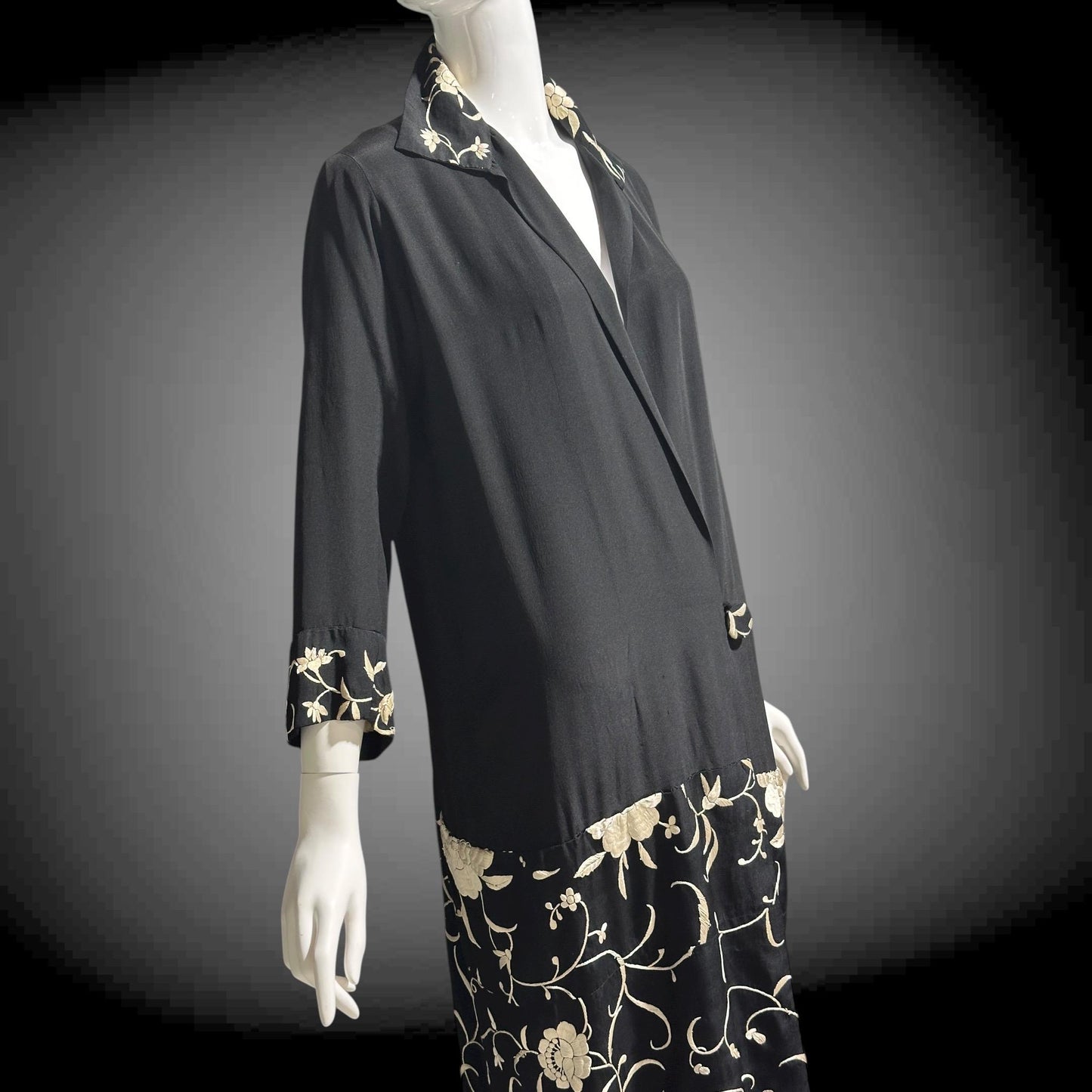 1930s vintage evening coat, Embroidered black and white flapper opera coat duster