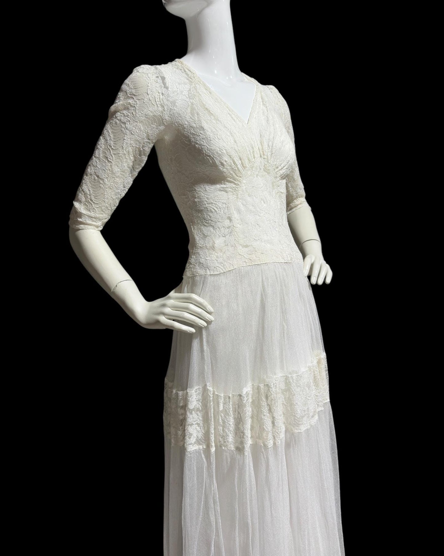 1940s vintage wedding dress, Snowy white tulle and lace sheath gown, full length Old Hollywood gown