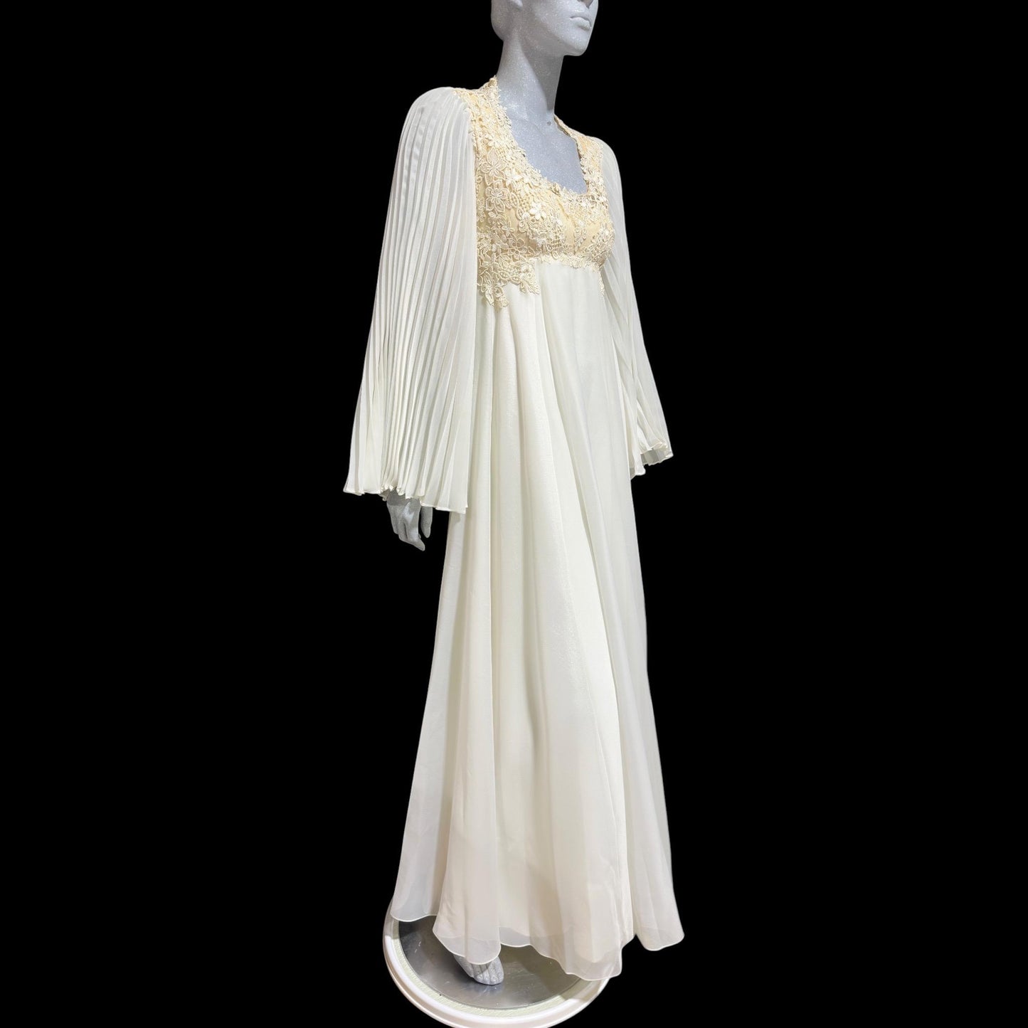 1970s vintage Wedding dress gown, White pleated bell sleeve gown, Hippie Bohemian dress