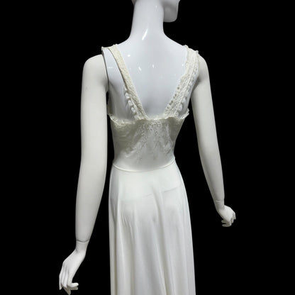 Kickernick, vintage 1940s Nightgown slip dress, white nylon scalloped full sweep night dress, full length