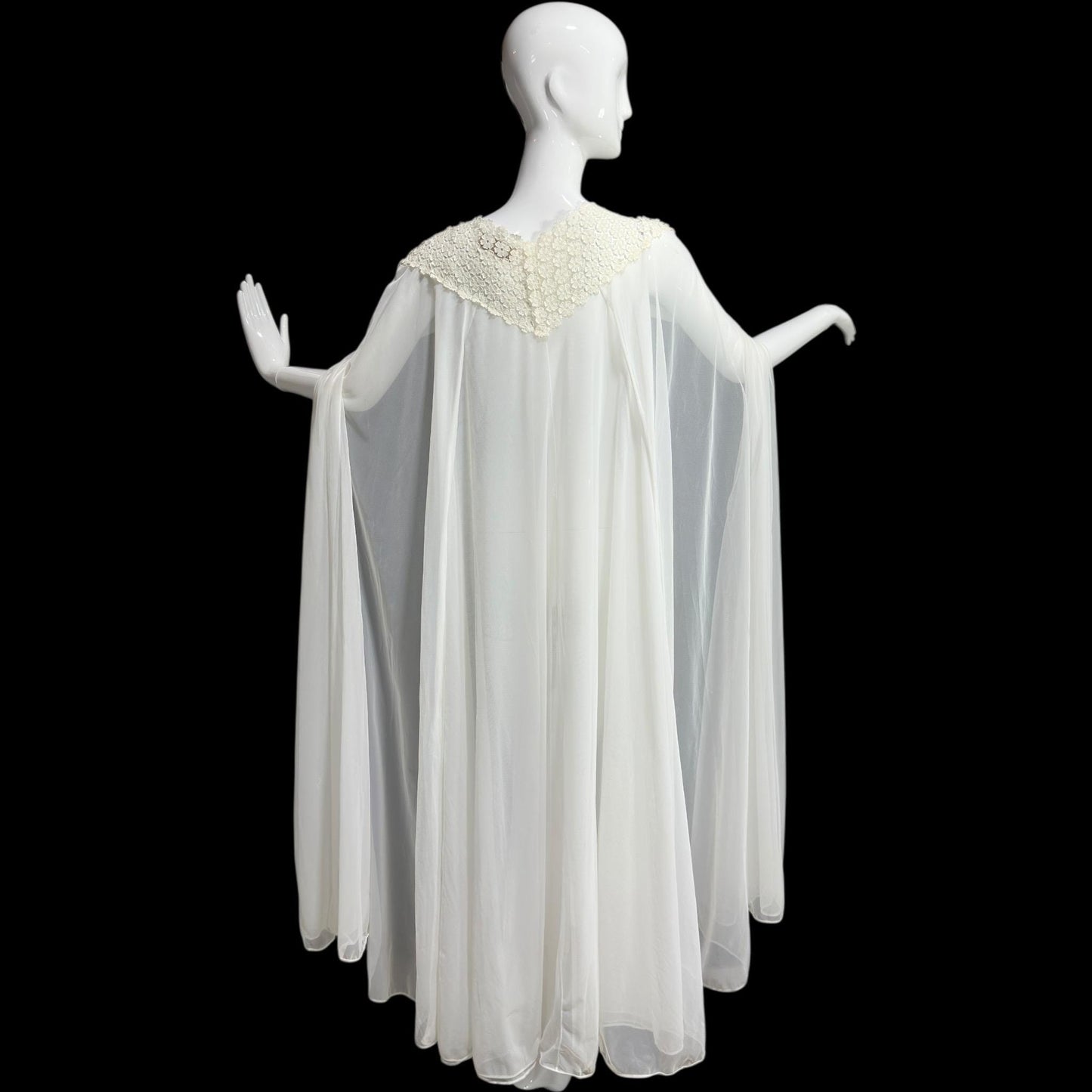 COUTURE INTERNATIONALE by Norman Hartnell, vintage dressing gown, 1960s sheer double chiffon white robe