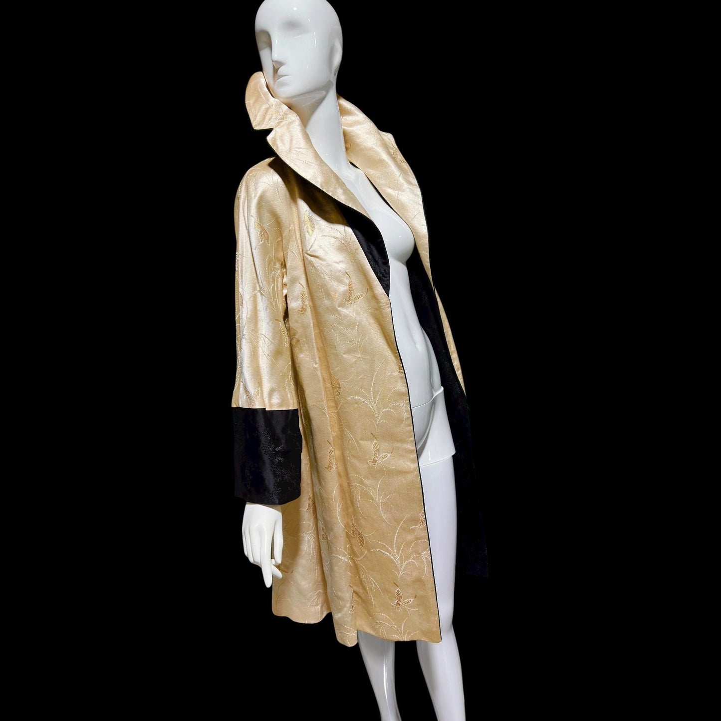 1950s Vintage evening swing coat, Reversible pearl and black shiny silk damask butterfly opera coat