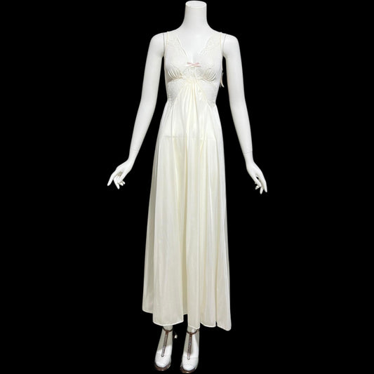 OLGA vintage 1970s nightgown, #92097 Bodysilk Creamy White full sweep night gown dress